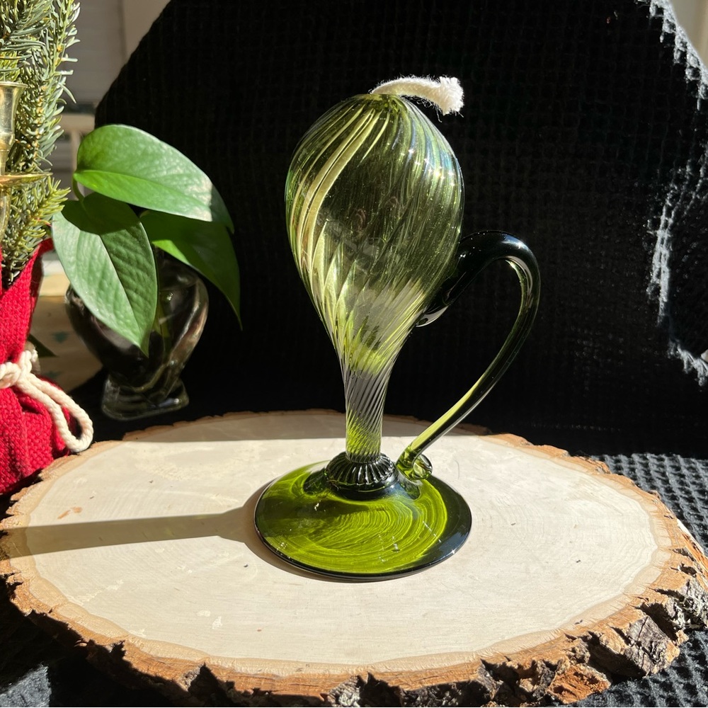 Vintage antique green oil lamp - Picture 4 of 7